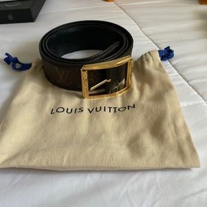 Louis Vuitton belt